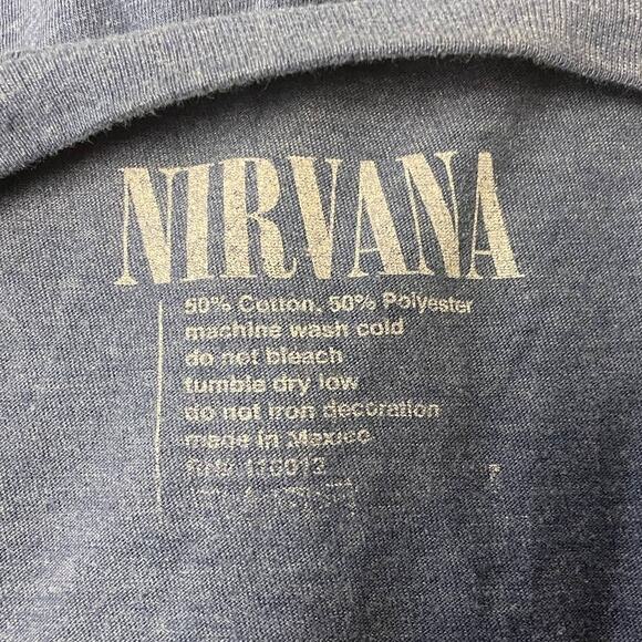 2016 Nirvana Mens Large Smiley Face Short Sleeve PolyCotton Crew Neck Tee Shirt - Picture 4 of 4